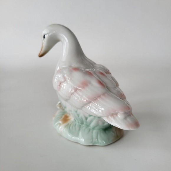 Vintage Mama with Baby Duckling Figurine - Picture 5 of 10